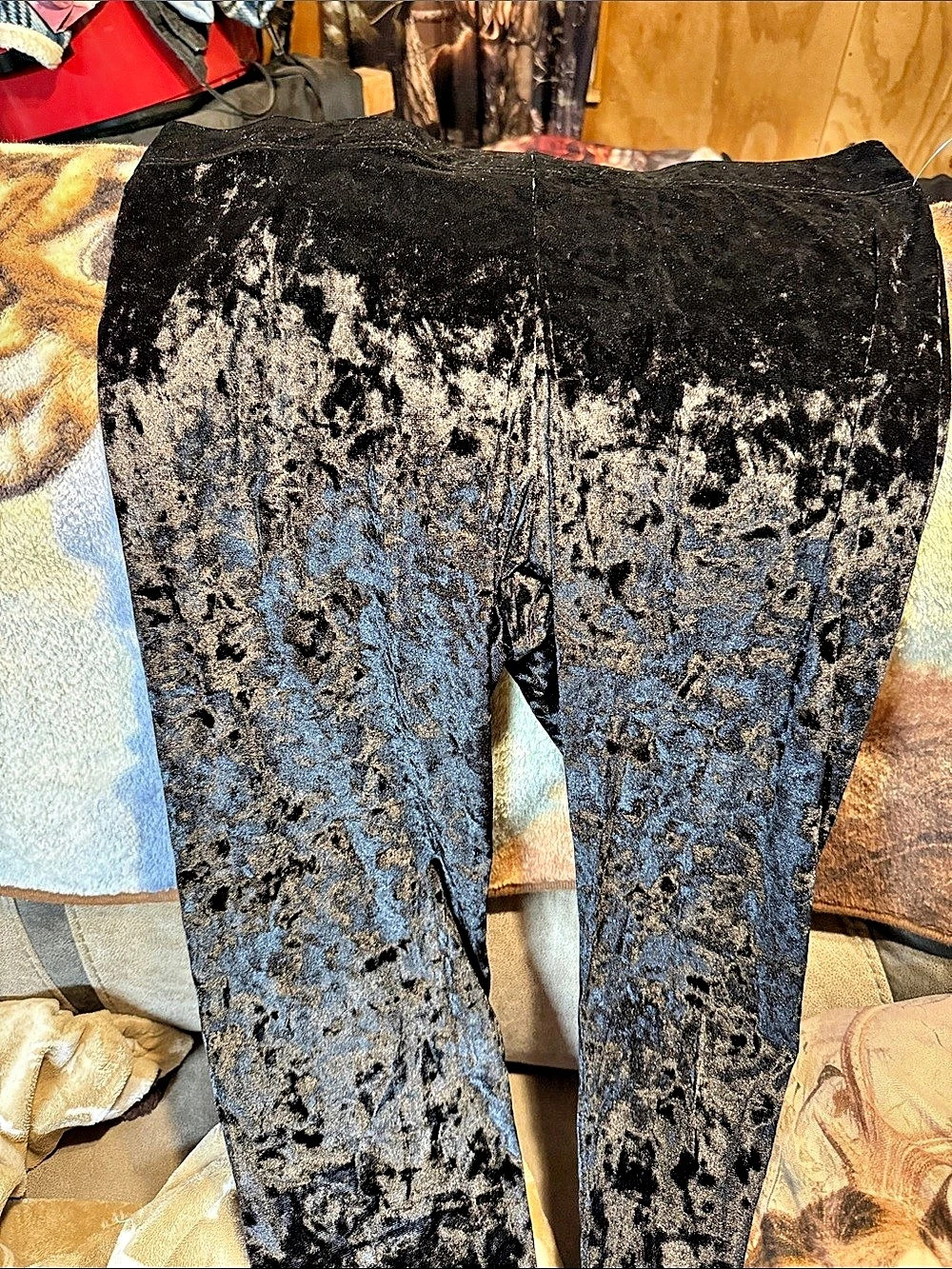 Just be. Abstract Velvet-Look Leggings XL